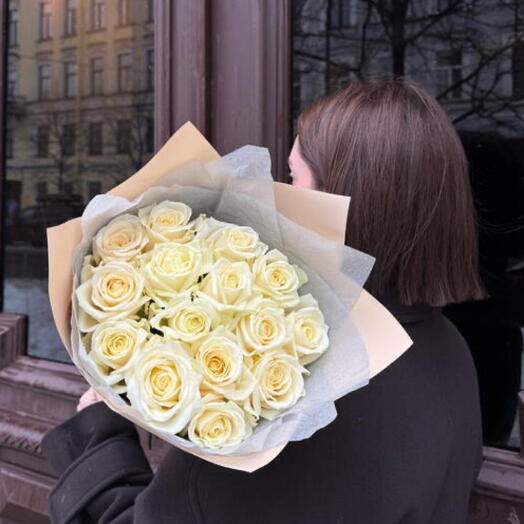 15 Белых Роз 60см