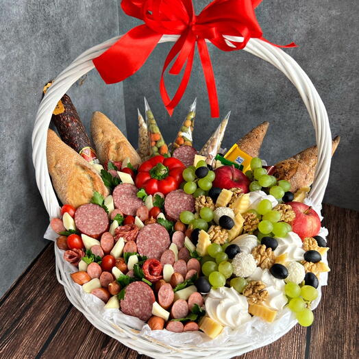 Мужская съедобная корзина большая ассорти