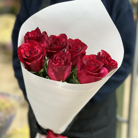 Букет из 7 бордовых роз Ред Пантер
