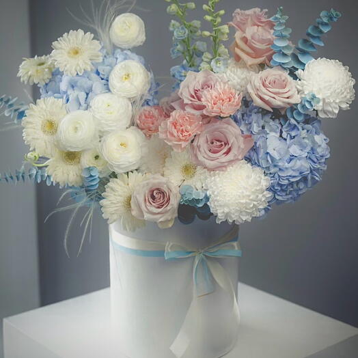White Roses🤍
