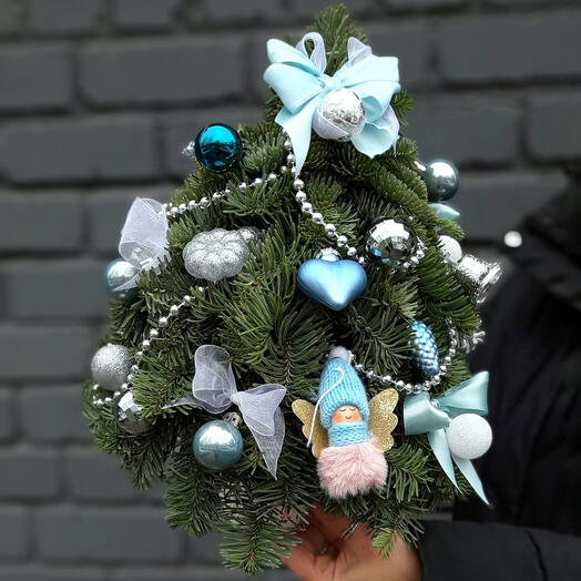 Новогодняя елочка в керамическом бокале