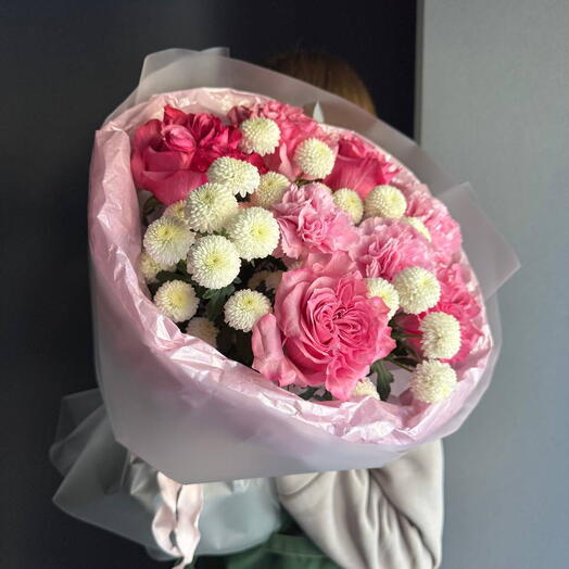Букет авторский « Ты мое счастье «/пионовидные розы Эквадор/хризантема кустовая ньютон/диантусы/Цветы Магнитогорск