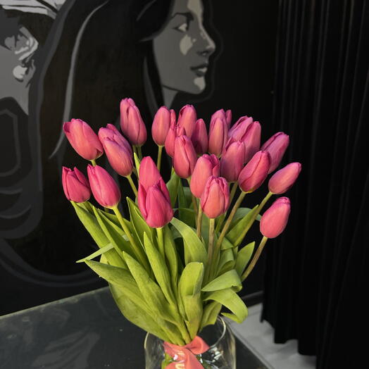 Малиновые тюльпаны 25шт
