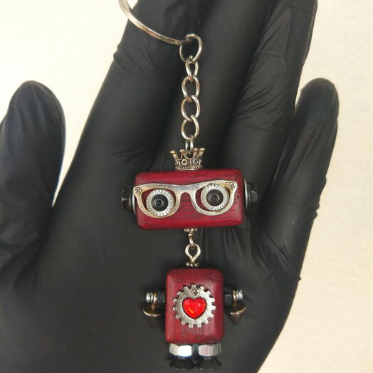 Брелок Король механики из амаранта