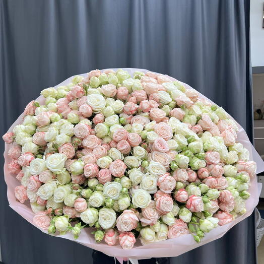 Дуобукет из пионовидных кустовых роз