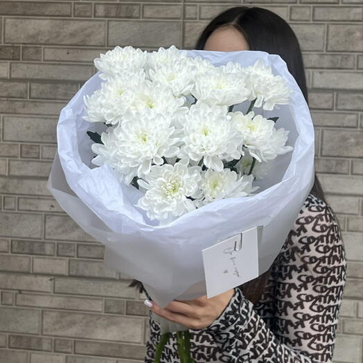 Облачко белых хризантем