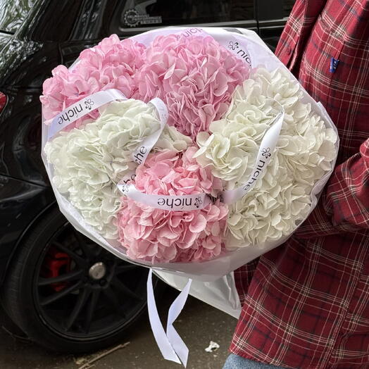 Hydrangea mono bouquet