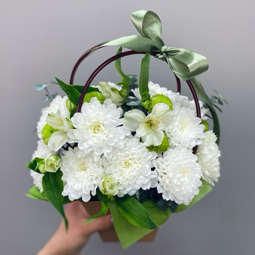 Зеленый микс в корзине