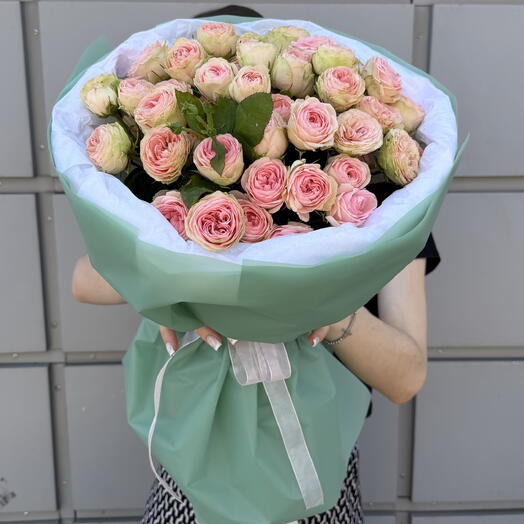 Кустовые розы 15штук