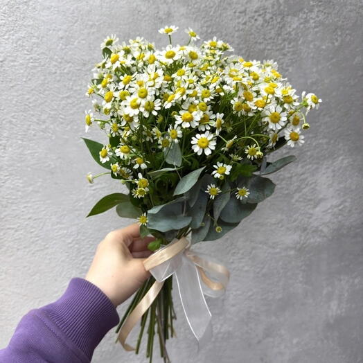 Свадебный букет из полевых ромашек