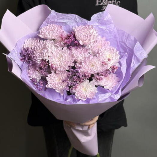 Букет в сиреневых оттенках из хризантем и лимониума💜🌿