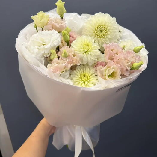 Букет нежный с сезонными георгинами 🌸