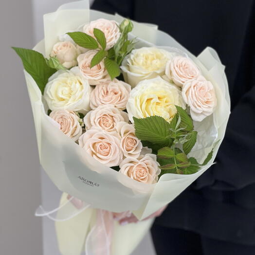 Кустовые розы 🌹пионовидные розы