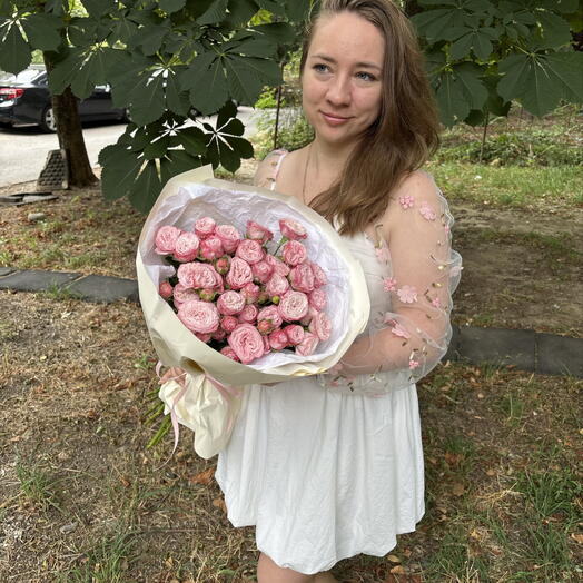 Букет розовых роз