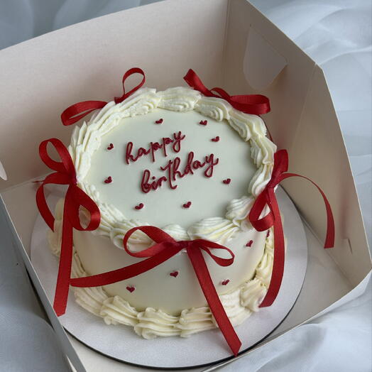 Бенто торт Happy birthday с красными сердечками