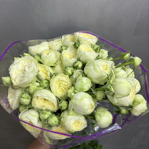 Пачка из 5 кустовых роз Аяла 80 см