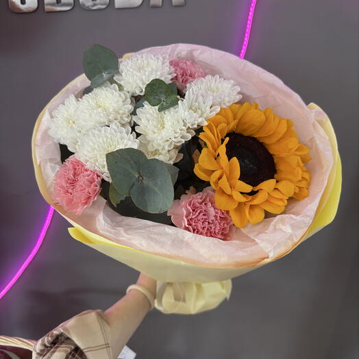 Авторский букет с подсолнухом 🌼