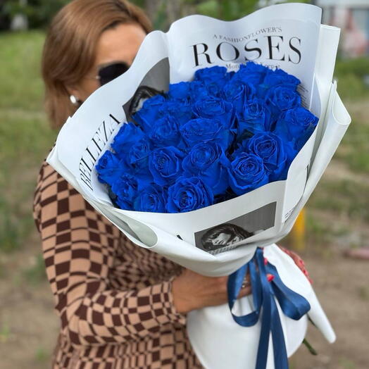 31 Синяя роз букет в красивом оформлении 😍