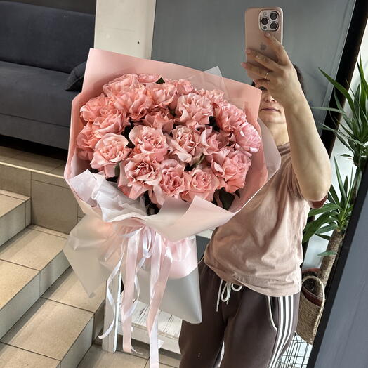 Большой букет нежных французских роз 💕