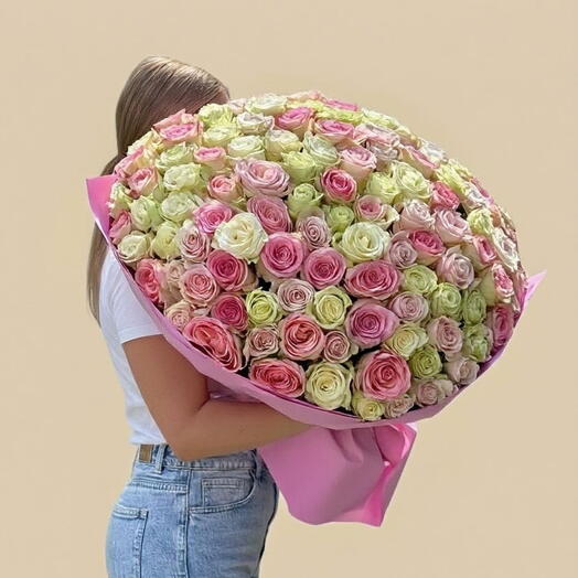Микс из 101 нежной розы