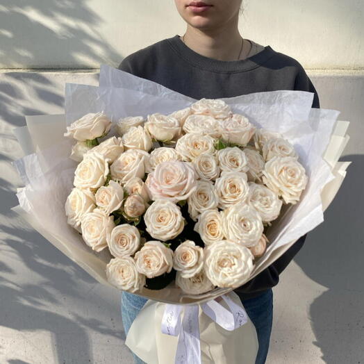 Бежевое чудо 🫶🏼милый монобукет из кустовых роз