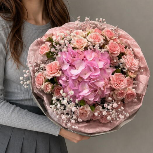 Ramo de Rosas con Hortensia "Malvavisco"