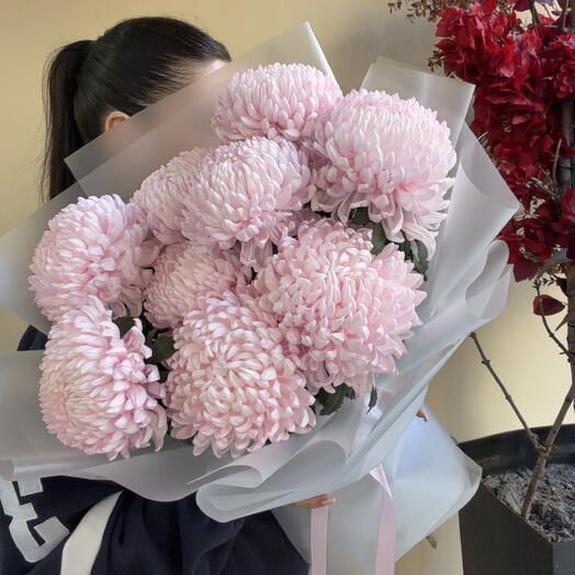 Моно из розовых хризантем бигуди