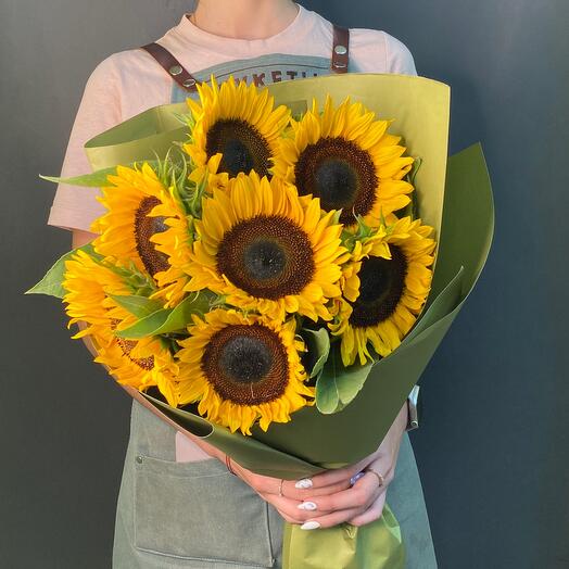 Подсолнухи в саду 🌻