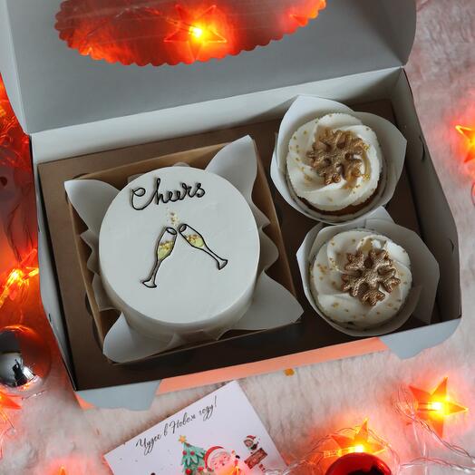 Набор Бенто-торт + 2 капкейка на новый год