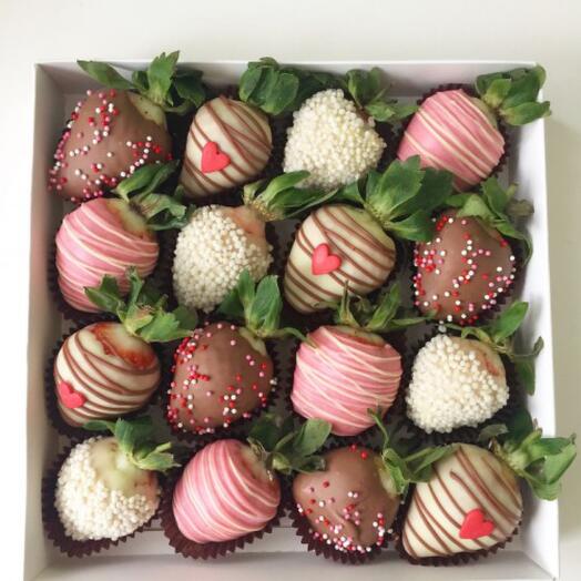 Fresas cubiertas de chocolate 16 piezas
