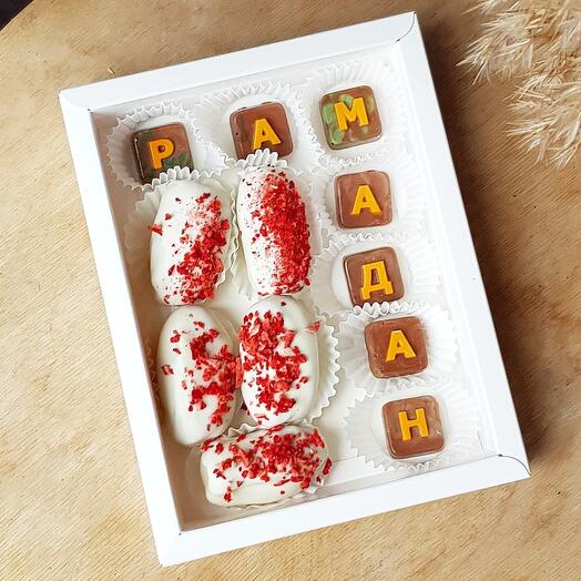 Финики в шоколаде