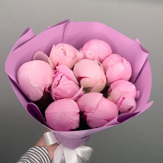 9 розовых пионов