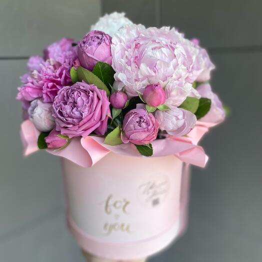 Пионы в коробке💗