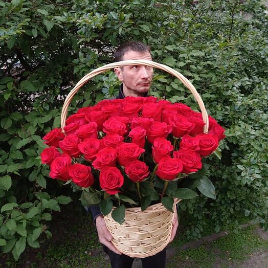 Roses 51 in the basket