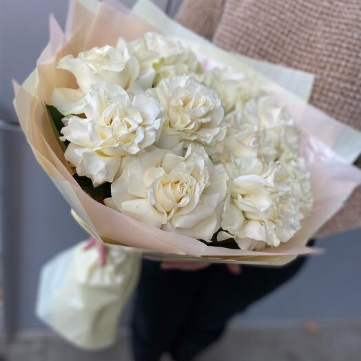 11 rosas de encaje Francés blanco. Ecuador. Mondial