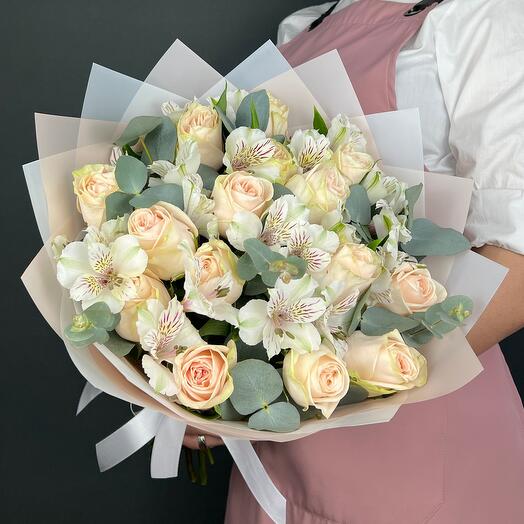 Bouquet of roses. Cream peony-shaped Roses 15 pieces and white Alstroemeria