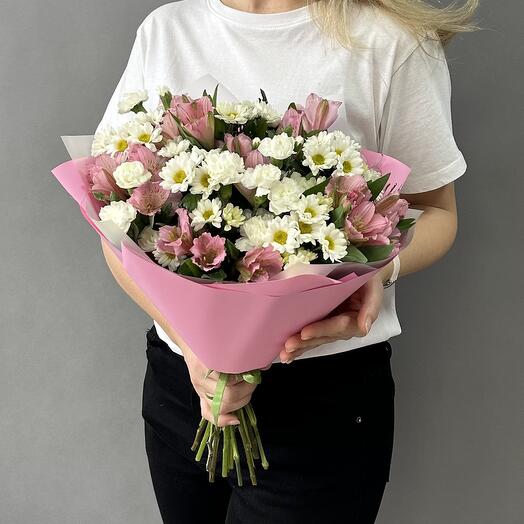 DELICATE BOUQUET OF ALSTROEMERIA, CHRYSANTHEMUM, CARNATION BOUQUET 271