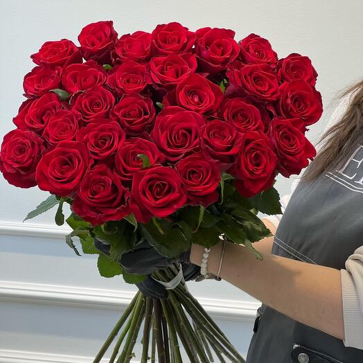 Букет из 25 красных роз