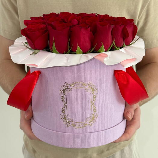 Red roses in a pink box