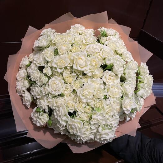 Букет из кустовых белых роз️