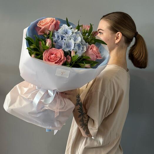 Bouquet with hydrangea 113