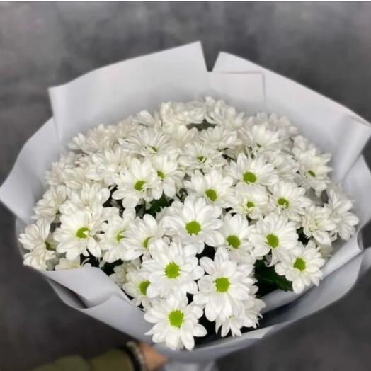 Букет с белой ромашкой