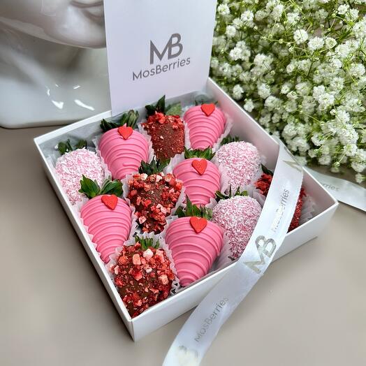 Клубника в шоколаде «Love» (12-16шт)