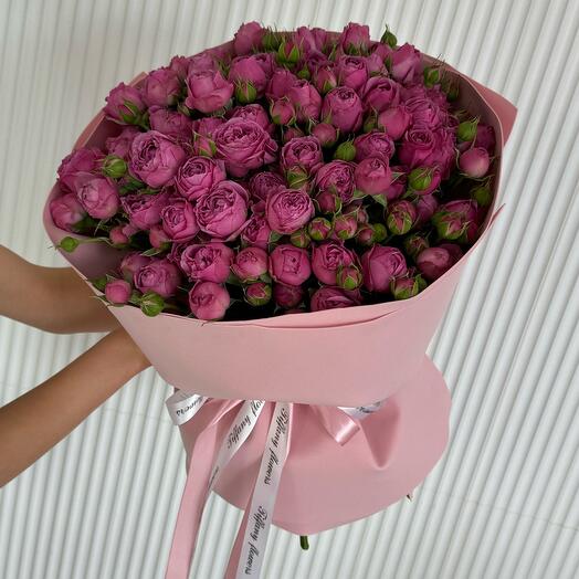 Букет от студии «TIFFANY» кустовые пионовидные розы / 21 роза
