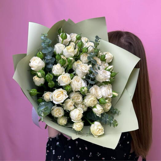Букет из 9 белых кустовых роз