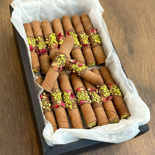 Pistachio and Milk Chocolate Hand Rolled Wafers 45 pieces