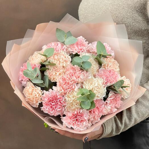 Bouquet of varietal carnations 21pcs