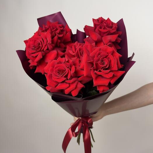 Bouquet of 7 red French Bordeaux roses