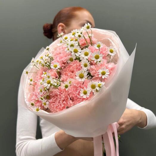 Стойкий букет из диантусов и полевой ромашки🌼