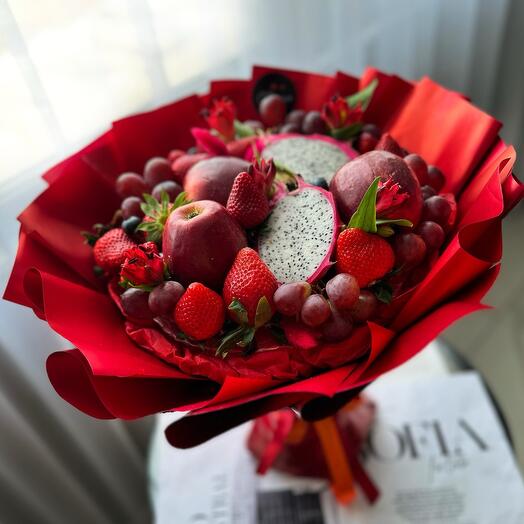 Красный фруктовый букет 🍎